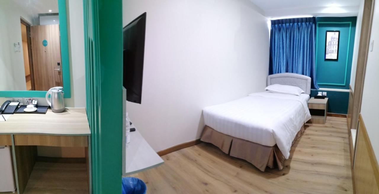 Sanctuary Hotel Yangon Esterno foto
