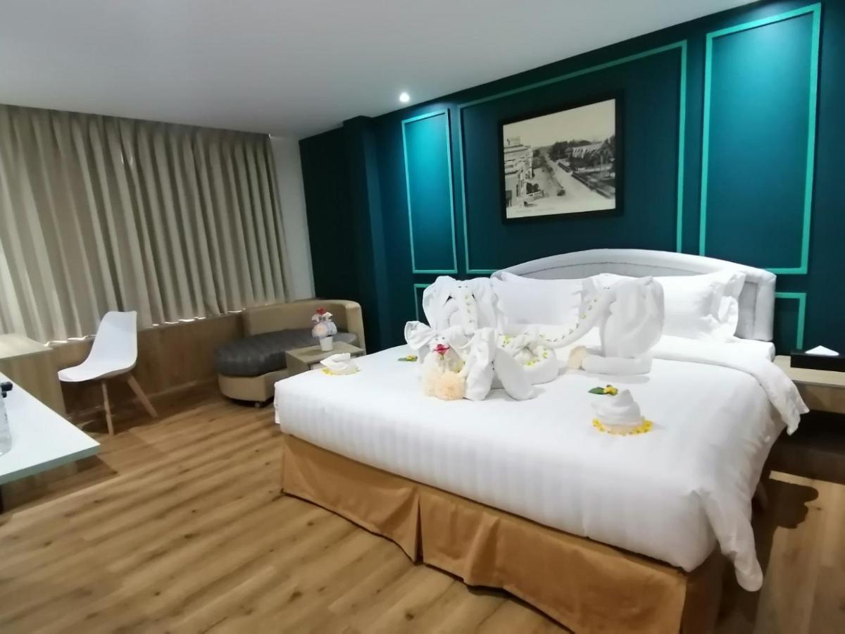 Sanctuary Hotel Yangon Esterno foto